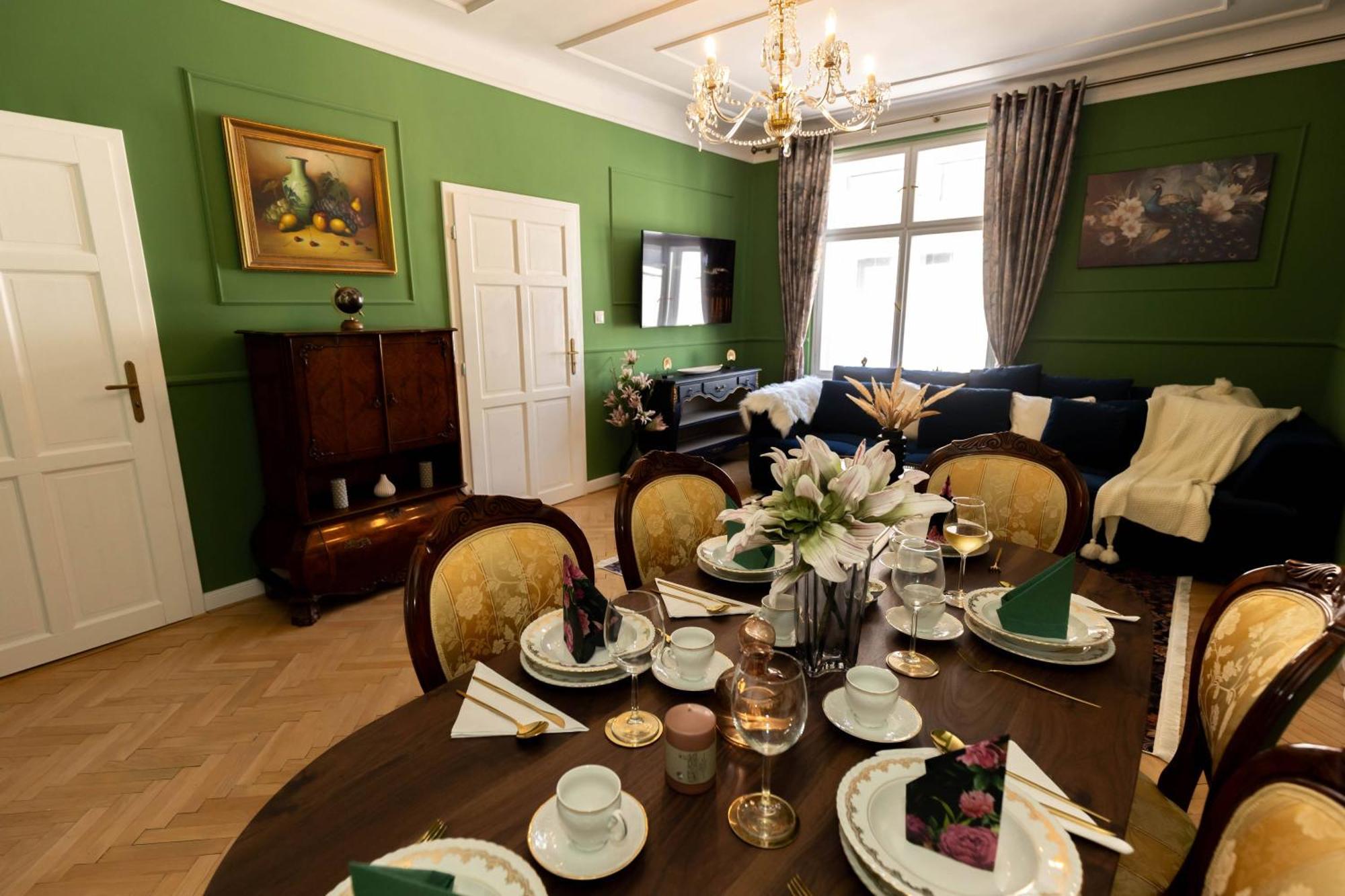 New, Stylish And Spacious Apartment Братислава Екстериор снимка