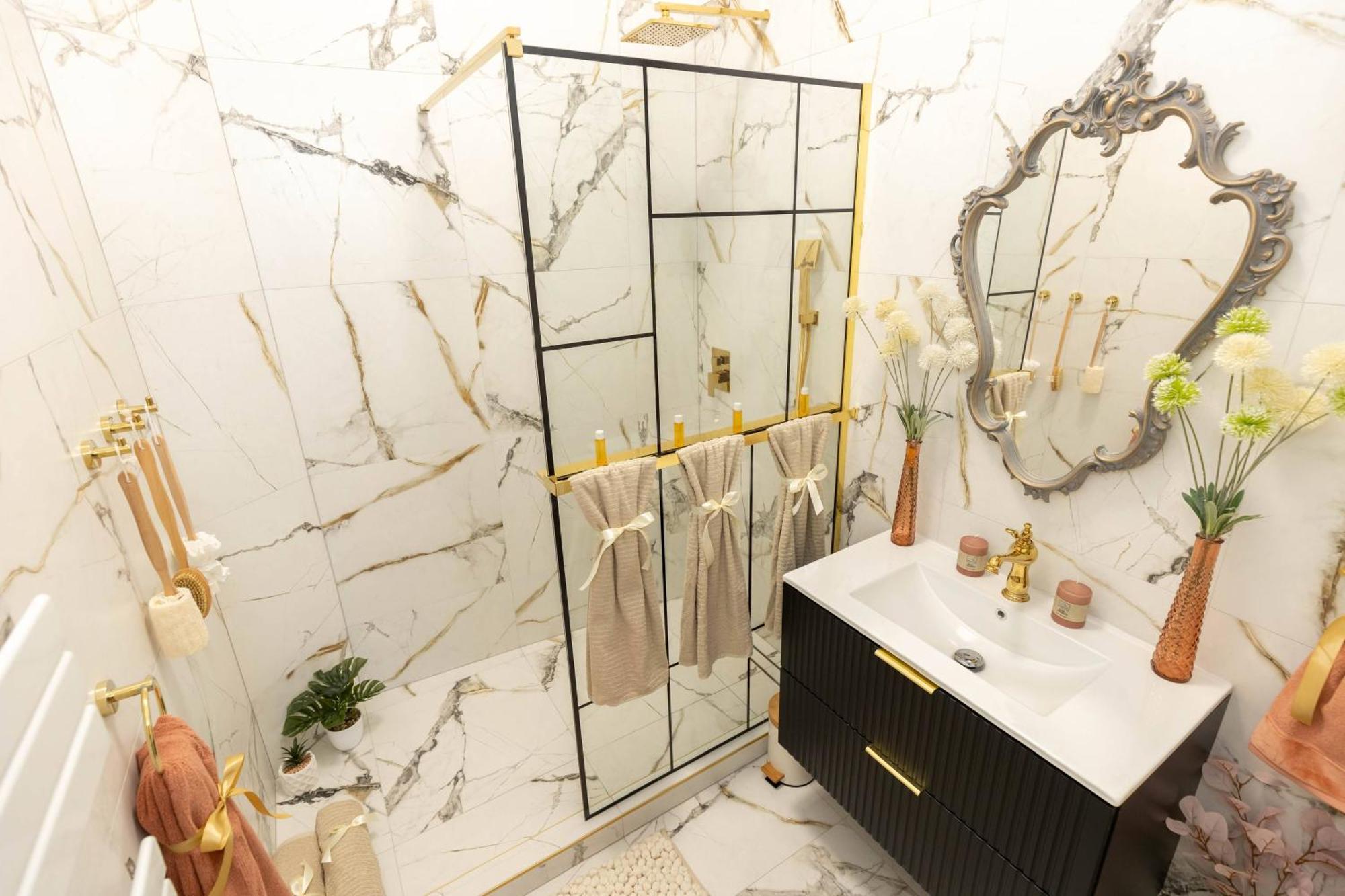 New, Stylish And Spacious Apartment Братислава Екстериор снимка