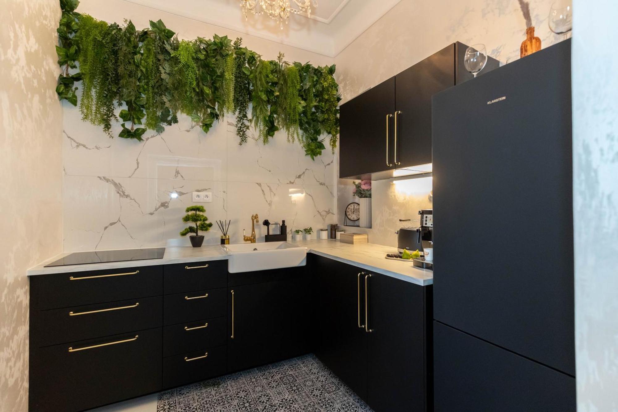 New, Stylish And Spacious Apartment Братислава Екстериор снимка