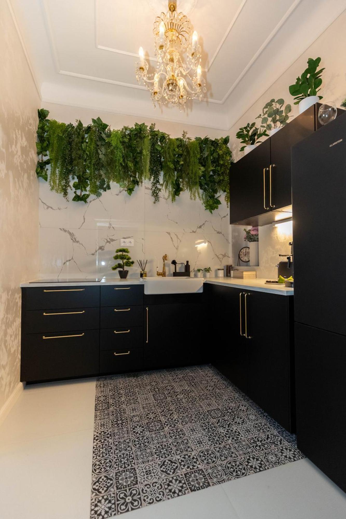 New, Stylish And Spacious Apartment Братислава Екстериор снимка