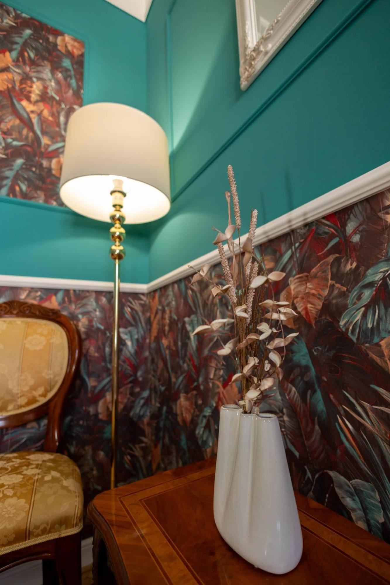 New, Stylish And Spacious Apartment Братислава Екстериор снимка